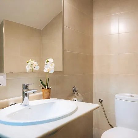 Hostly Rbh0 Modern Apartment Séville Extérieur photo
